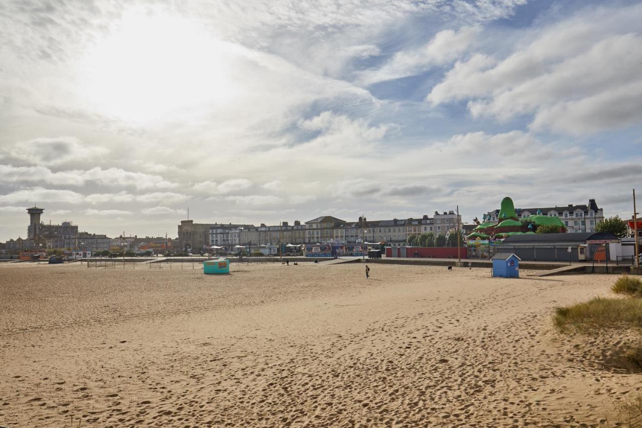 Homely - Great Yarmouth Beach Apartments Экстерьер фото