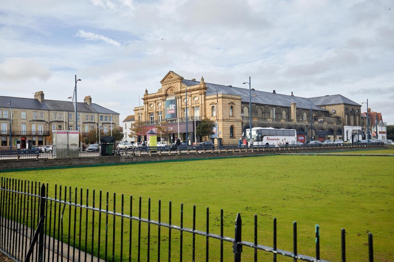 Homely - Great Yarmouth Beach Apartments Экстерьер фото